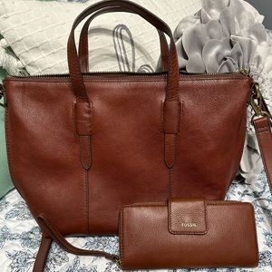 Fossil Leather Purse and matching Wallet